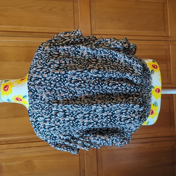 Express Flutter-sleeve Blouse Size M - Picture 2 of 4